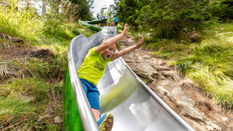 Viele Attraktionen, wie die Alm Rutsche, © Erlebnisalm Mönichkirchen, Christian Kremsl