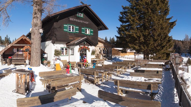 Rast im Berggasthof Mönichkirchner Schwaig, © Wiener Alpen/ Franz Zwickl