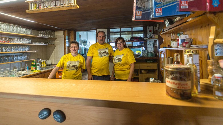 Das Team am Wetterkoglerhaus, © Wiener Alpen, Christian Kremsl