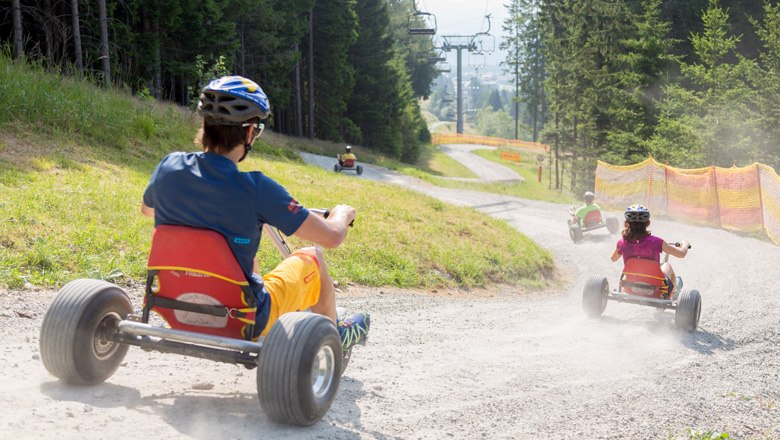 Mountaincart-Spaß in Mönichkirchen, © Erlebnisalm Mönichkirchen/Fotograf und Fee